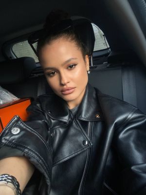 Александра  — экспресс-знакомство для секса от 8000